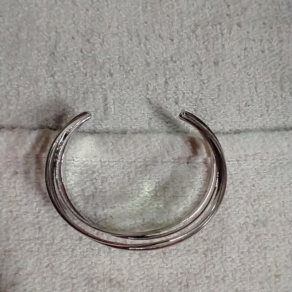 Silvertone wide cuff bracelet - Picture 3 of 3